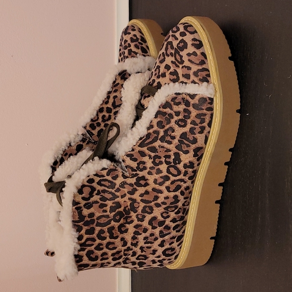 NWOB GENTLE SOULS leopard shearling boots - Picture 2 of 11